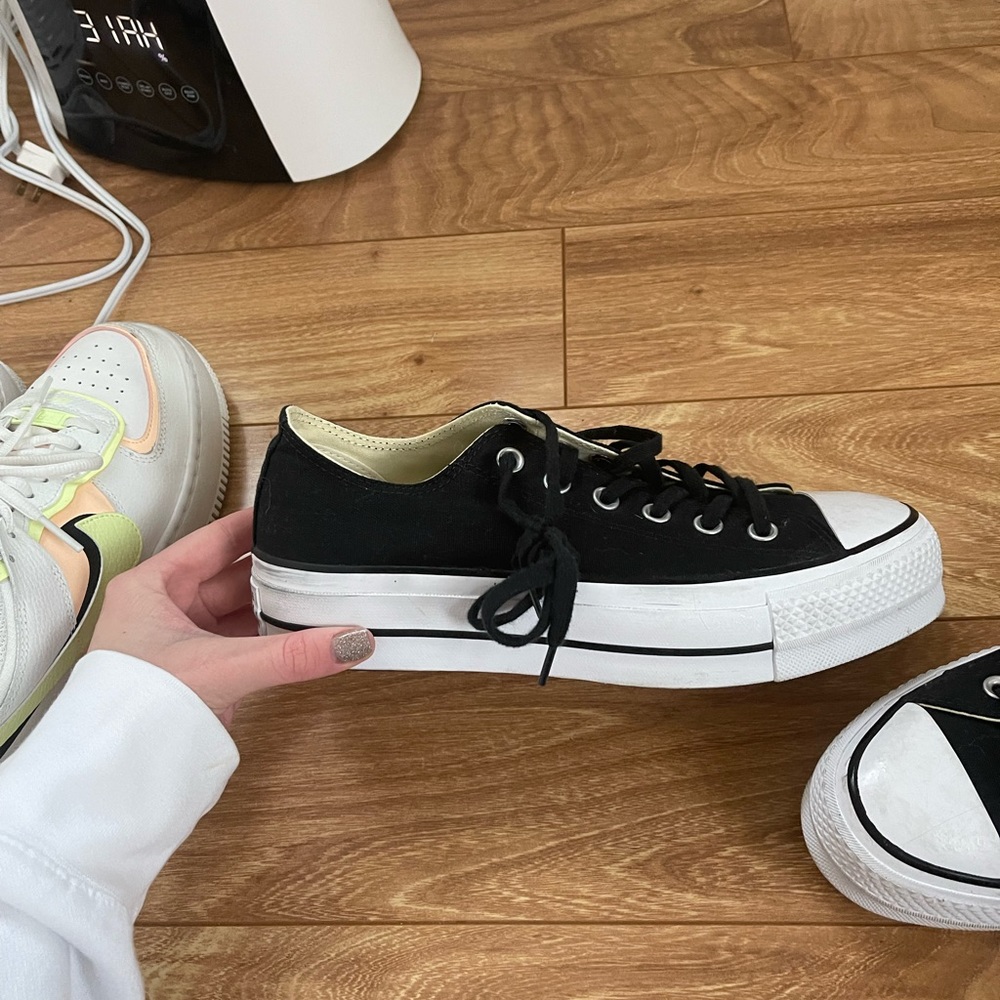 Black low top platform converse